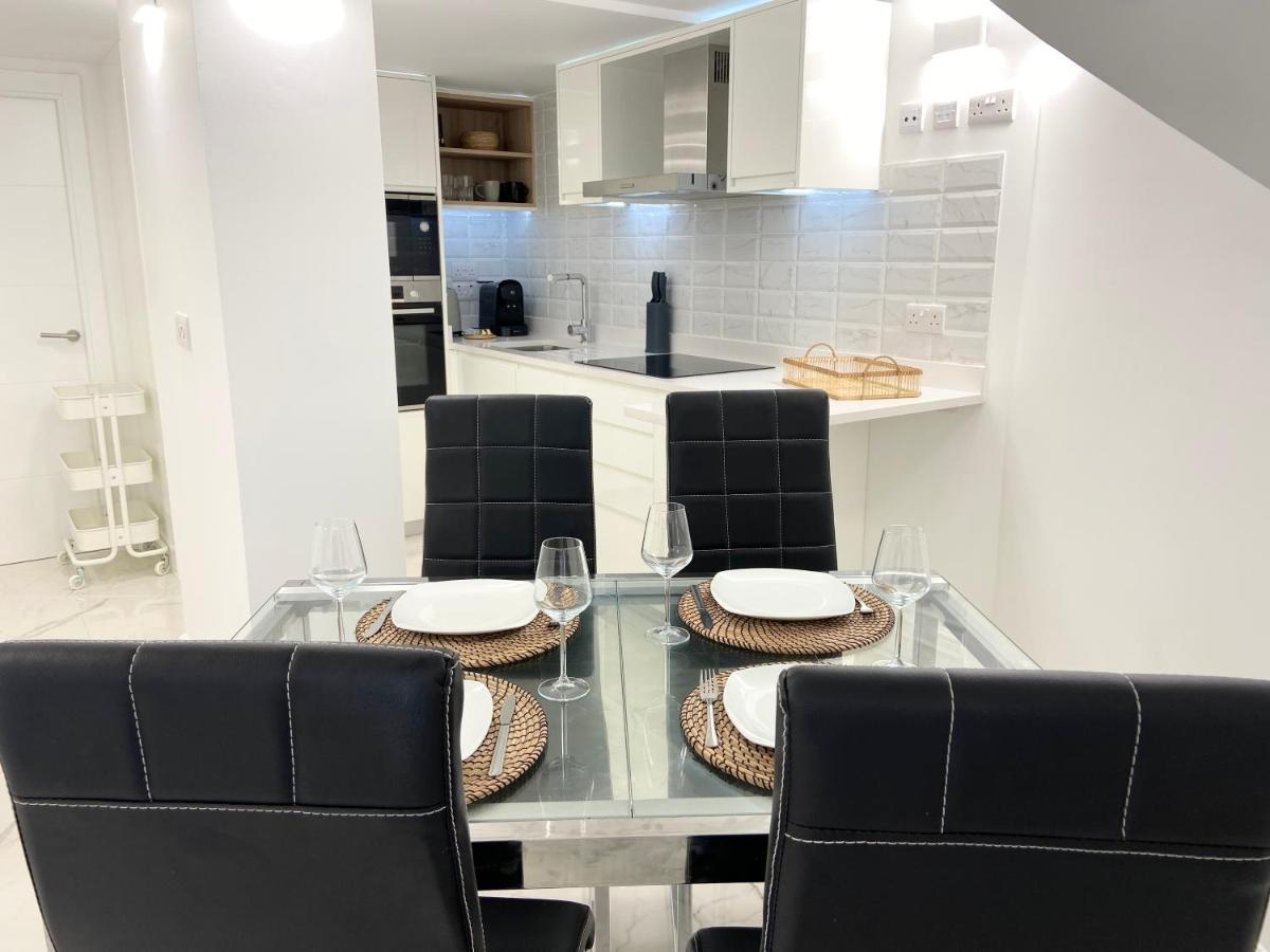 Unique Waterfront Duplex On The Mediterranean - Caleta, Catalan Bay Gibraltar Exterior foto